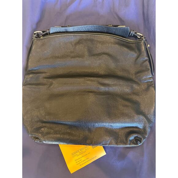 New in bag: Dooney & Bourke Calf Leather Large Pocket Sac in Black - Picture 8 of 10